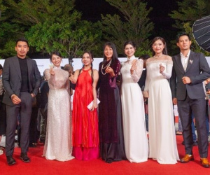 Thảm đỏ khai mạc LHP Châu Á Đà Nẵng: Dàn sao Lật Mặt 7 đổ bộ, Jeon So Min (Running Man) đọ sắc với hội mỹ nhân Việt