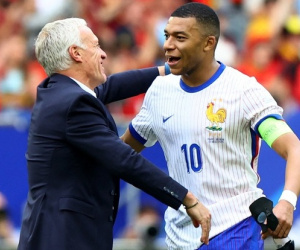Euro 2024: HLV Deschamps tiết lộ thời điểm Mbappe được bỏ 'mặt nạ'