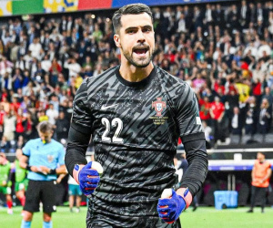 Chân dung siêu thủ môn cản phá 100% cú sút luân lưu tại Euro 2024, 'cứu' Ronaldo khỏi vô vàn chỉ trích