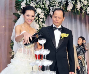 Chân dài Việt lấy đại gia 2 đời vợ, hơn 27 tuổi: Vì sao 'biến mất' khỏi showbiz gần 15 năm?