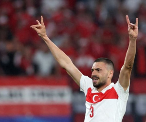 EURO 2024: Ăn mừng kiểu 'sói xám', sao Thổ Nhĩ Kỳ nhận án phạt nặng