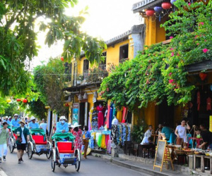 Chờ đợi gì từ 'mỏ vàng' du lịch?