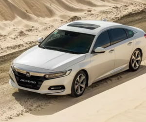 Giá xe Honda Accord tại Việt Nam đang giảm tới 220 triệu đồng