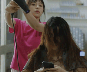 Phim Việt giờ vàng gây 'tiền đình' vì nữ nhân viên tiệm nail