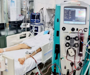 Cô gái trẻ Hà Nội hôn mê sâu, suy đa tạng cấp phải lọc máu sau khi ăn một viên kẹo không rõ thành phần