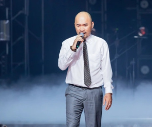 Tiến Luật hát nhạc buồn, tất cả cùng cười!