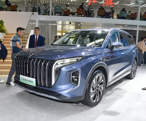 Cận cảnh Hồng Kỳ HS7 PHEV 'uống xăng như ngửi' chỉ 5,9 lít/100 km