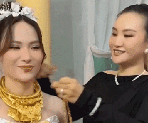 Người chị trao vàng cho cô dâu 'số hưởng' nhất Cần Thơ hóa ra là phú bà kim cương nức tiếng, học vấn và gu thời trang đều đỉnh!
