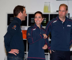 Fan hoàng gia bắt gọn khoảnh khắc Thân vương William 'ghen tuông' khi Vương phi Kate nói chuyện với nam vận động viên điển trai