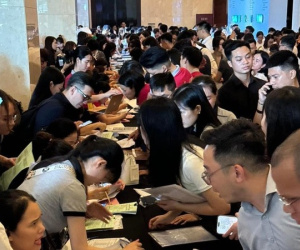 Chung cư 'ngáo giá' trở lại, biển người chen nhau booking căn hộ tại Hà Nội: Hơn 2.000 booking mà chỉ có 900 căn ra hàng, sales không lấy được căn cho khách