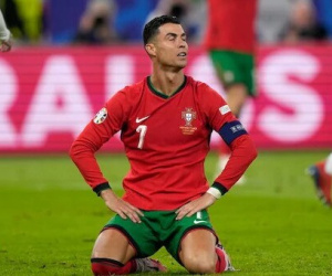 Trắng tay rời EURO, Ronaldo được khuyên từ bỏ đội tuyển