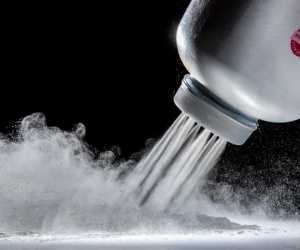 Sau 130 năm, WHO chính thức đưa bột talc trong phấn rôm trẻ em vào Nhóm 2A có thể gây ung thư