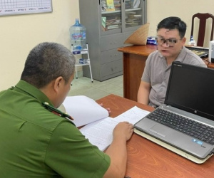 Công an làm việc với tài xế ô tô đánh người tới tấp