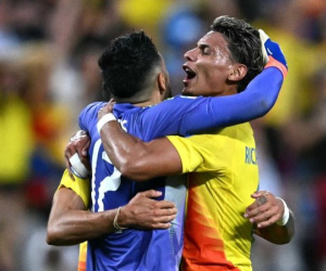 Chơi thiếu người, Colombia nghẹt thở vào chung kết Copa America 2024