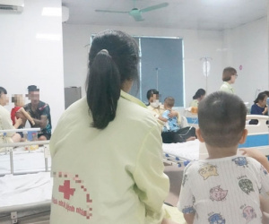 Bệnh sởi, ho gà đang diễn biến phức tạp: Bộ Y tế đề nghị sẵn sàng cách ly tạm thời cho người nhiễm