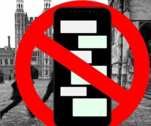 Kỳ lạ ngôi trường danh giá ở nước Anh phát cho học sinh Nokia 'cục gạch' để dùng