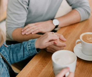 Bị bắt vì gọi điện nhờ cảnh sát giúp chia tay người bạn trai quen qua mạng