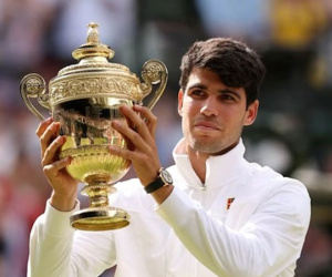 Hủy diệt Novak Djokovic, Carlos Alcaraz bảo vệ chức vô địch Wimbledon