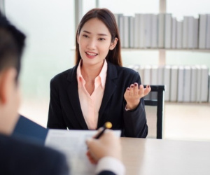 Cô gái có 1 năm kinh nghiệm đi xin việc: Yêu cầu mức lương hơn 200 triệu/tháng, nhà tuyển dụng chỉ nghe 5 từ này liền nhận vào làm