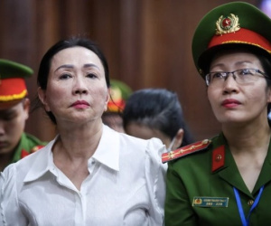 Bộ Công an xác minh quan hệ của vợ chồng bà Trương Mỹ Lan với 11 tổ chức nước ngoài