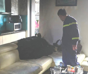 Hà Nội: Cháy căn hộ chung cư tầng 29 do người dân đun nước trên sofa rồi bỏ quên đi ra ngoài