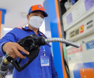 Giá xăng dầu giảm lần thứ hai liên tiếp trong tháng 7