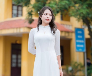 Nữ sinh đang làm công nhân thì nhận tin mình là Thủ khoa: 'Đi lao động, em thấy mình trưởng thành hơn'