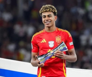 Vừa tỏa sáng ở EURO 2024, Yamal đòi Barca tăng lương