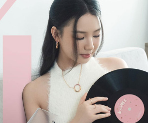 Nữ ca sĩ bỗng biến mất giữa đỉnh cao sự nghiệp, 4 năm chỉ hát nhạc quảng cáo khiến cả showbiz đòi 'giải cứu'