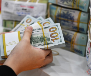 Giá USD tự do quay đầu tăng mạnh