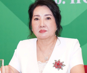 Đại gia Nguyễn Thị Như Loan: Từ buôn gỗ phố núi gây dựng đế chế BĐS tiếng tăm, đến lùm xùm liên quan vụ án Trương Mỹ Lan, bị điều tra do sai phạm tại Bến Vân Đồn