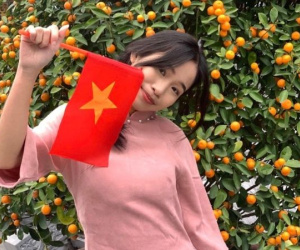 Thế nào là 'con nhà người ta'? Không đi học thêm vẫn là thủ khoa toàn quốc, còn là cô chủ shop kinh doanh riêng