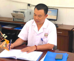 Đuổi theo xe máy người lạ vào trạm y tế, bác sỹ cứu bé 2 tuổi bị đuối nước ngừng tim