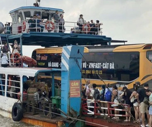 Gần 3.900 du khách kẹt tại đảo Cát Bà vì bão