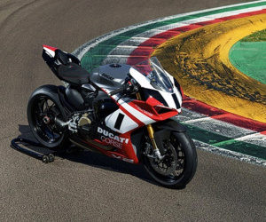 Ducati Panigale V2 Superquadro Final Edition 2025 - 'quỷ đỏ' giá tới 708 triệu đồng