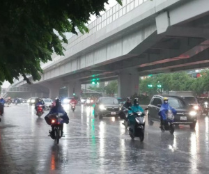 Dự báo thời tiết Hà Nội hôm nay 23/7/2024: Hà Nội mưa to kèm dông, đề phòng lốc sét, gió giật mạnh