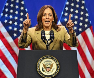 NÓNG: Phó Tổng thống Kamala Harris giành đủ phiếu đại biểu để trở thành ứng viên của đảng Dân chủ