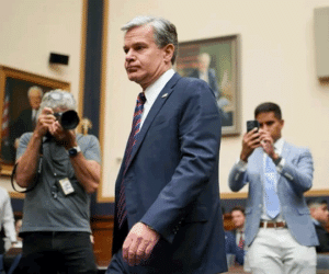 Giám đốc FBI tiết lộ chi tiết mới về vụ mưu sát ông Trump