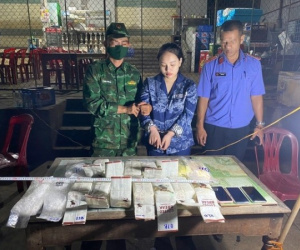 Phát hiện thiếu nữ vận chuyển 15kg ma túy, 40 bánh heroin