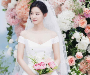 Rộ tin Kim Ji Won đã bí mật kết hôn, đàng trai sao hạng A lộ danh tính vì một hành động tại xứ Trung