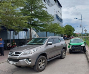 Taxi gây tai nạn liên hoàn, 6 người bị thương