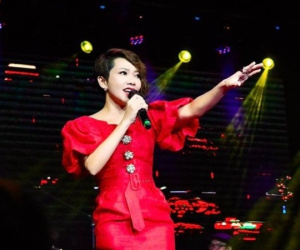 Vì sao Diva Hà Trần buộc phải hoãn show vô thời hạn, trả hết tiền vé cho khán giả?