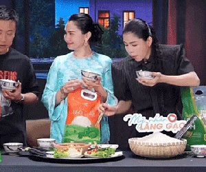 Hằng Du Mục mang gạo Việt lên livestream nhưng bị 'đánh vi phạm', phản ứng của nữ TikToker mới gây bất ngờ