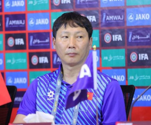 'Bệ phóng' của V-League chông chênh, lo cho tuyển Việt Nam và ông Kim Sang Sik