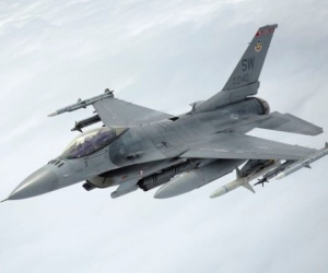 Báo Mỹ: Lô máy bay chiến đấu F-16 đầu tiên đã đến Ukraine