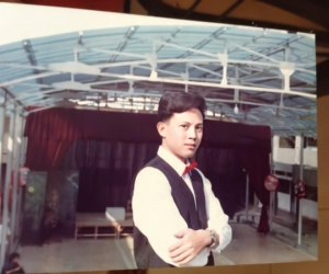 Nam nghệ sĩ Việt nổi tiếng: Bi kịch từ lúc lọt lòng, tuổi 54 'còng lưng' trả nợ cho con trai tù tội