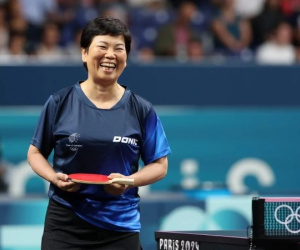 Olympic: VĐV 61 tuổi gốc Trung Quốc nhảy nhót, cười tươi như hoa dù bị loại, lý do phía sau gây xúc động