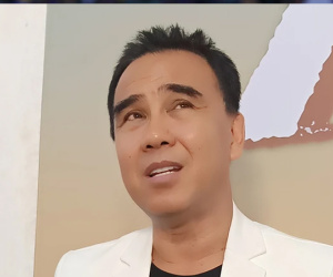 Quyền Linh sụt 20kg: 'Tôi cầm đũa gắp thịt là con gái gạt đũa ra'