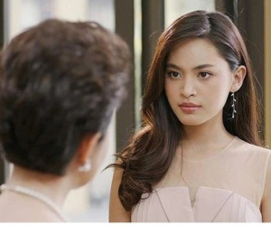 Ngay đêm tân hôn, mẹ chồng đã gõ cửa phòng để đòi lại vàng cưới, câu nói của cô giúp việc khiến tôi lo sợ
