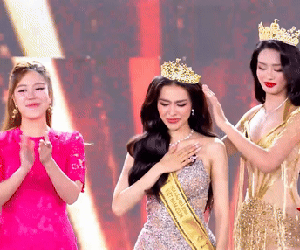 Á hậu Hạnh Nguyên gặp 'kiếp nạn' ngay lúc đăng quang